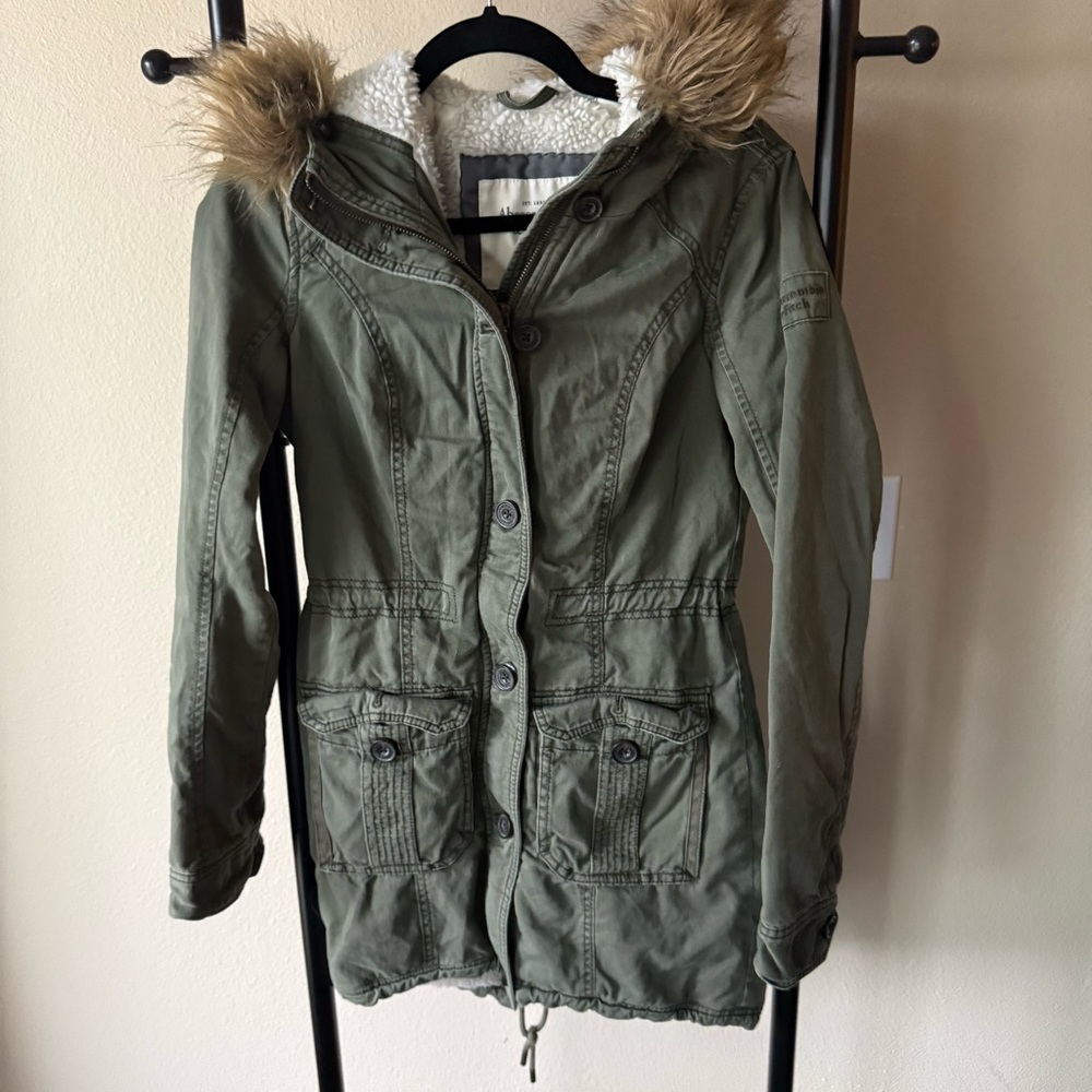 Abercrombie & Fitch Olive Utility Jacket with Faux Fur Trim Y2K vintage Bella